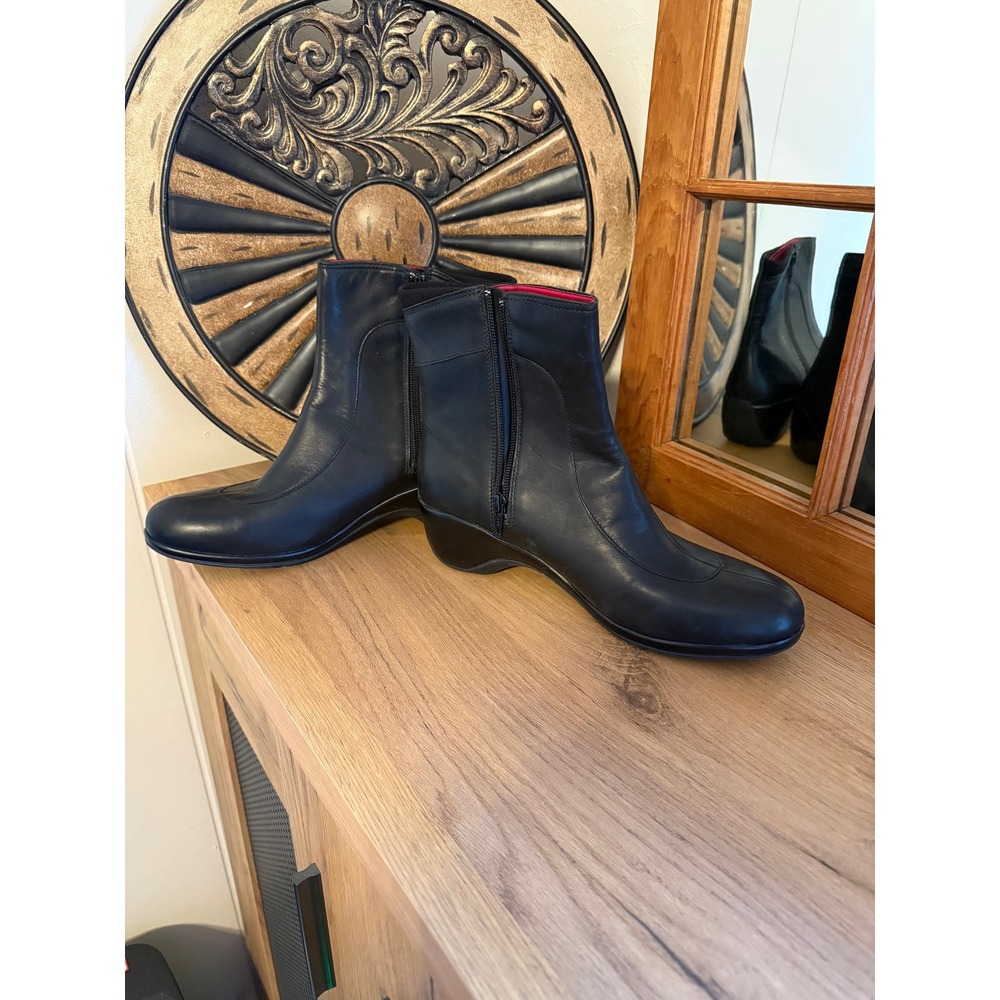 Merrell Women's Black Waterproof Wedge Ankle Boots - Size 10USA, 41EUR, 7.5UK